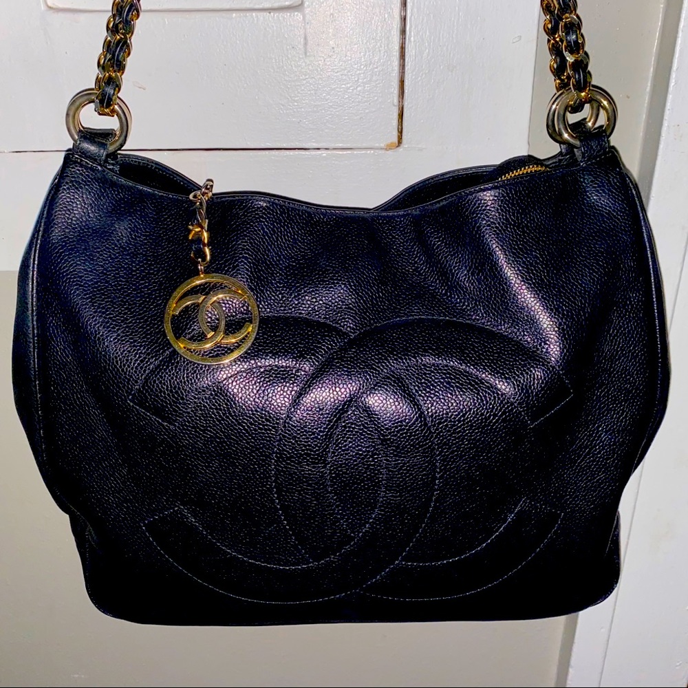 Authentic Vintage Lamb Skin CHANEL SHOULDER BAG